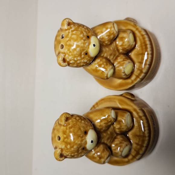 Vintage Algonquin Park Ont Bear salt and pepper shakers - Picture 5 of 8